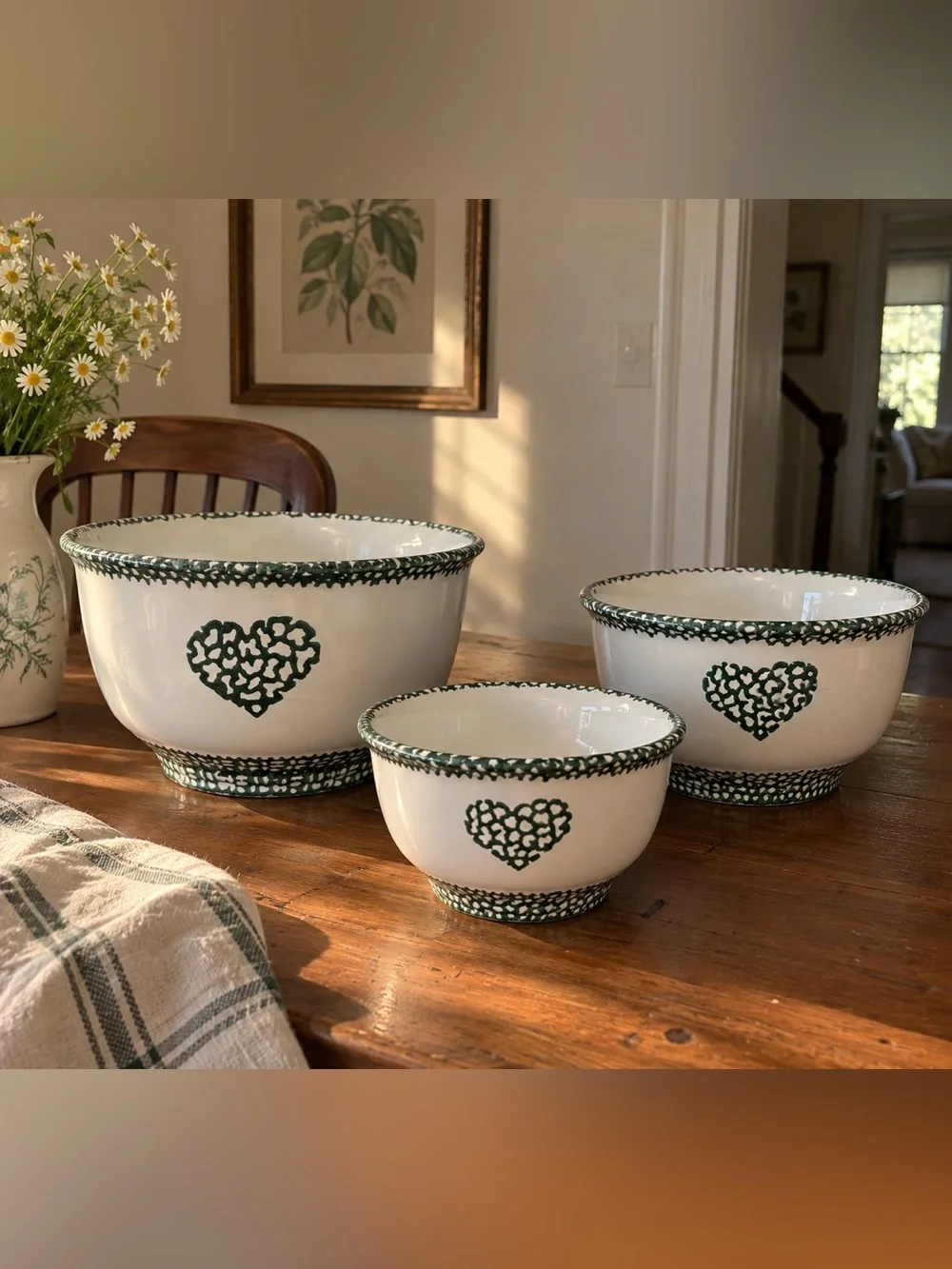 Vintage Folk Art Green Sponge Ware Heart Nesting Mixing Bowls